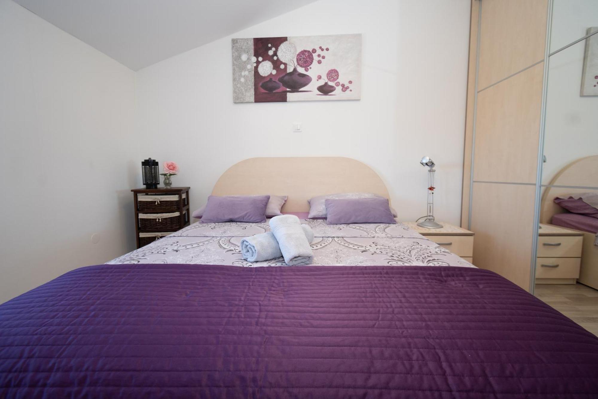 Spacious Villa For 10 With A Big Private Pool 트릴리 외부 사진